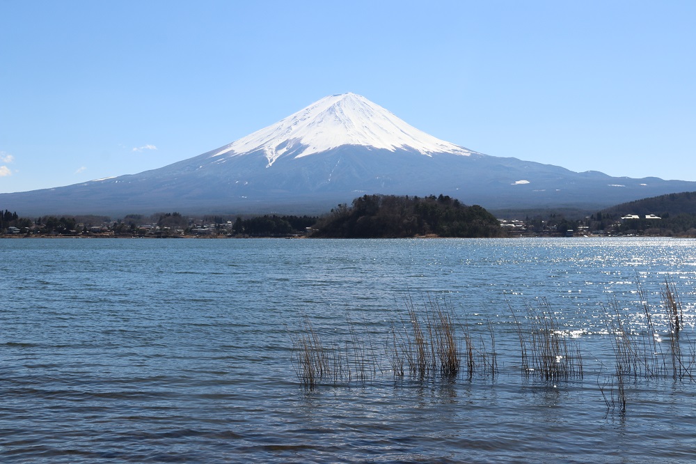 mountain and lake